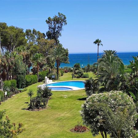 Spacious Beachfront Town House In Estepona With Fully Equipped Kitchen, Pools, Garden, Sea View Eksteriør bilde