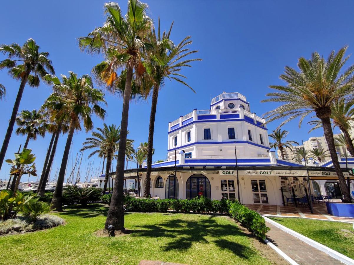 Spacious Beachfront Town House In Estepona With Fully Equipped Kitchen, Pools, Garden, Sea View Eksteriør bilde