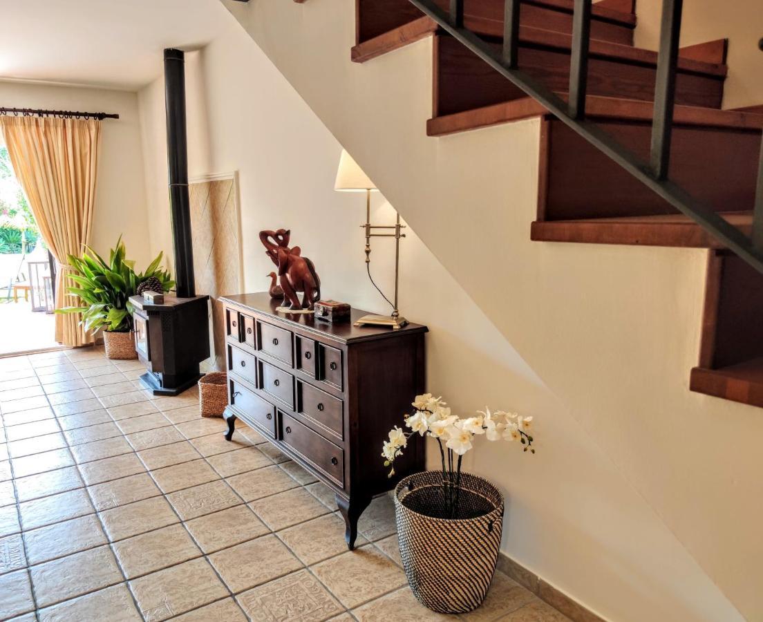 Spacious Beachfront Town House In Estepona With Fully Equipped Kitchen, Pools, Garden, Sea View Eksteriør bilde